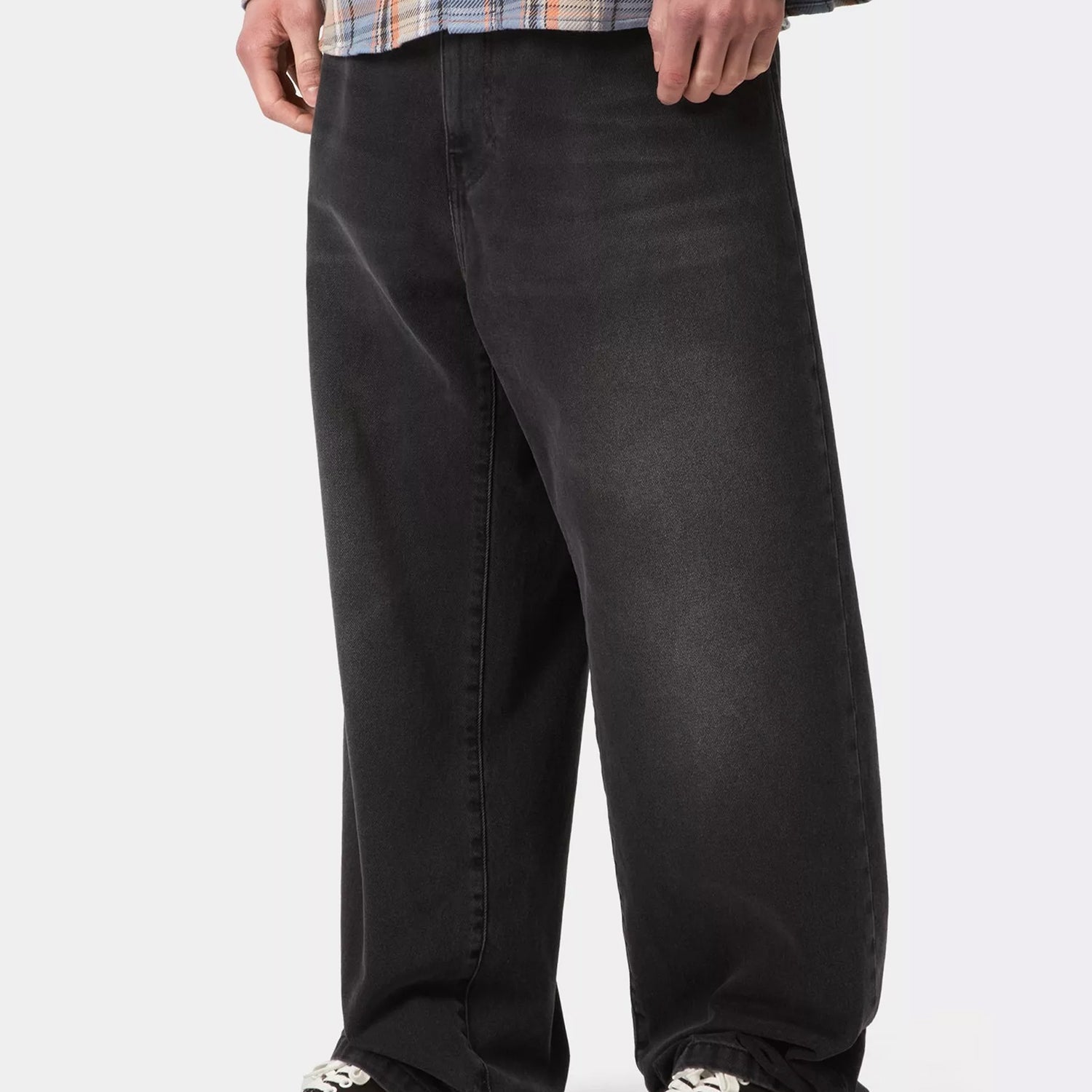 Carhartt WIP Landon Pant: Black Worn Bleached